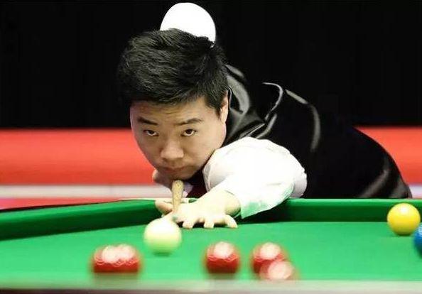 阿迪达斯 阿迪达斯